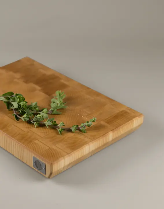 Pura Auró Taula de tallar d’auró a testa